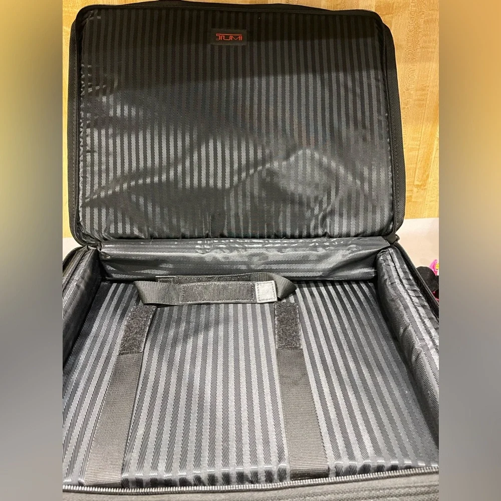 TUMI Alpha 2 T-Pass 17x14 Expandable Laptop Briefcase